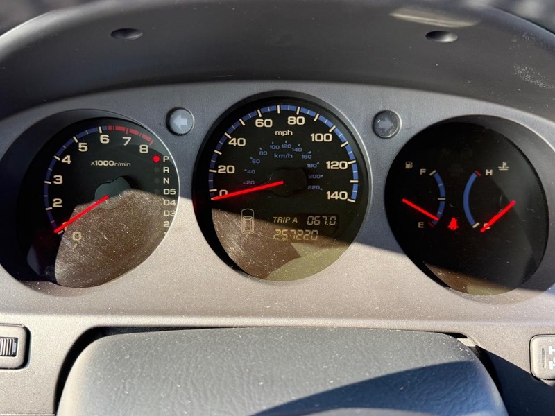 Acura MDX Vehicle Full-screen Gallery Image 19