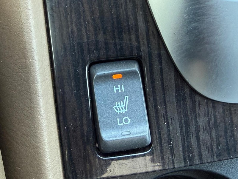 Acura MDX Vehicle Full-screen Gallery Image 21