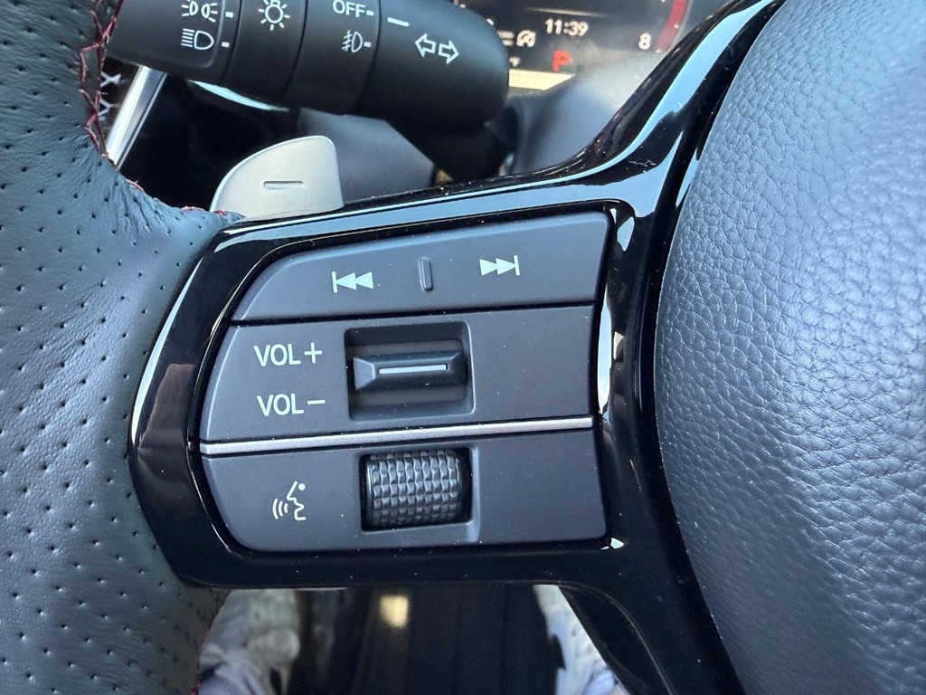 Acura ADX Vehicle Full-screen Gallery Image 12