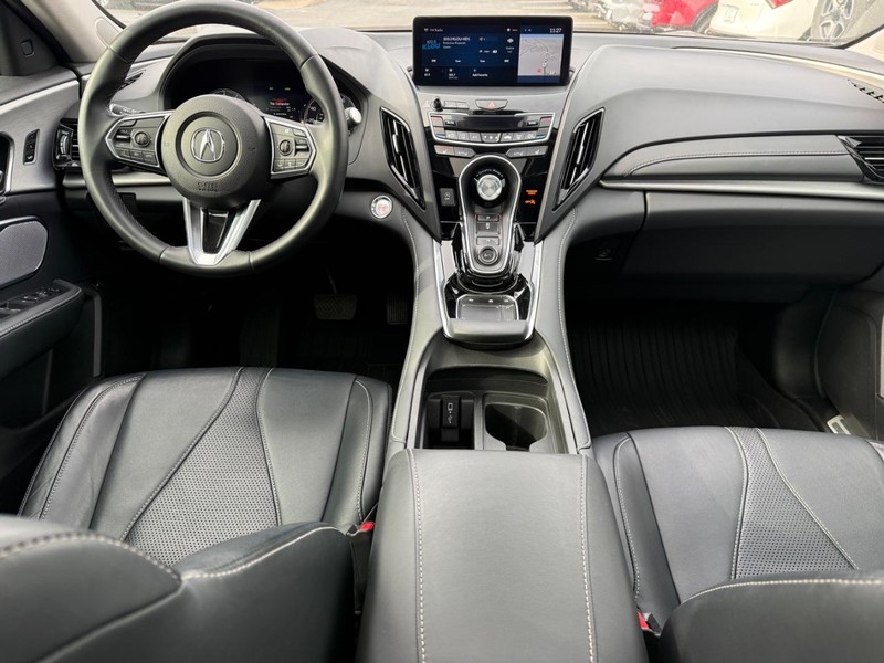 Acura RDX Vehicle Full-screen Gallery Image 11