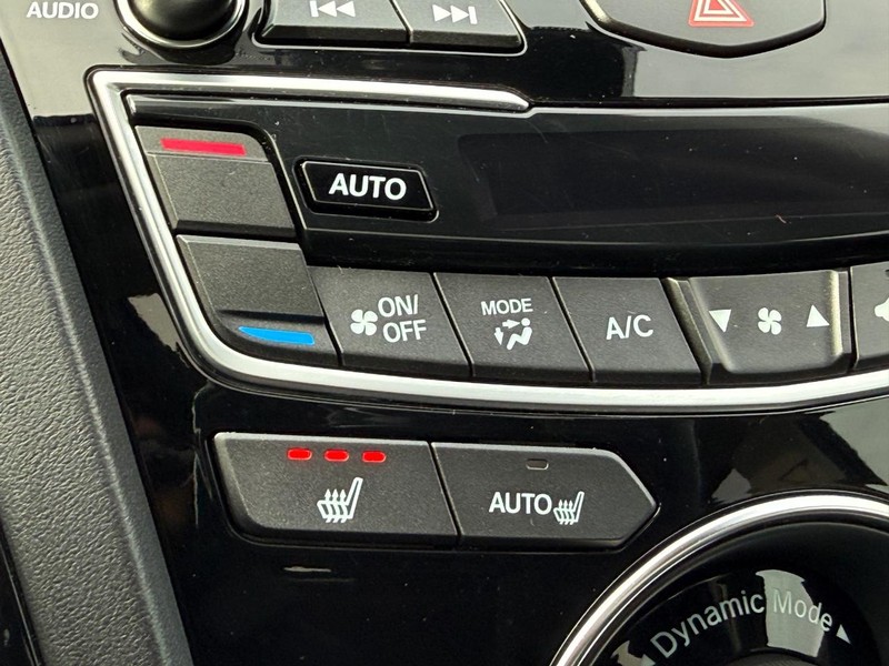 Acura RDX Vehicle Full-screen Gallery Image 23