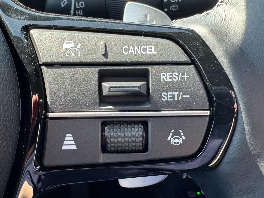 Acura ADX Vehicle Full-screen Gallery Image 11