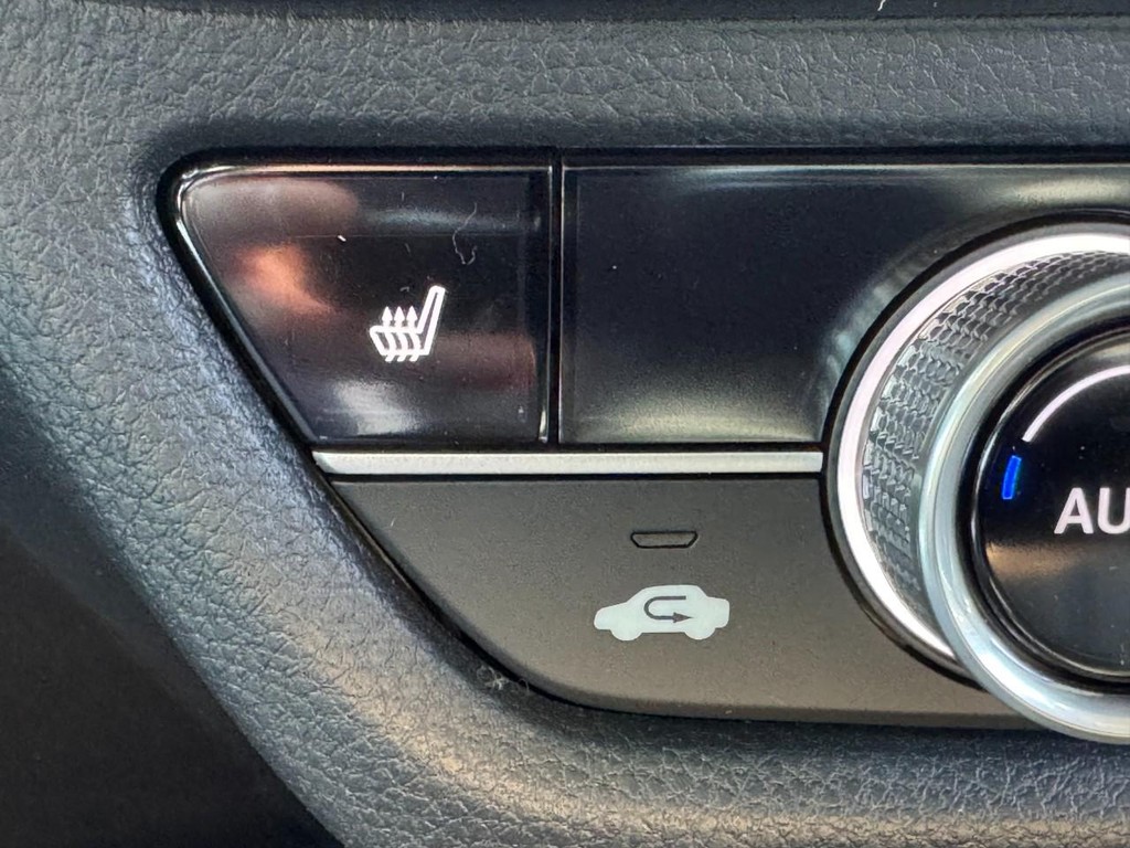 Acura ADX Vehicle Full-screen Gallery Image 14