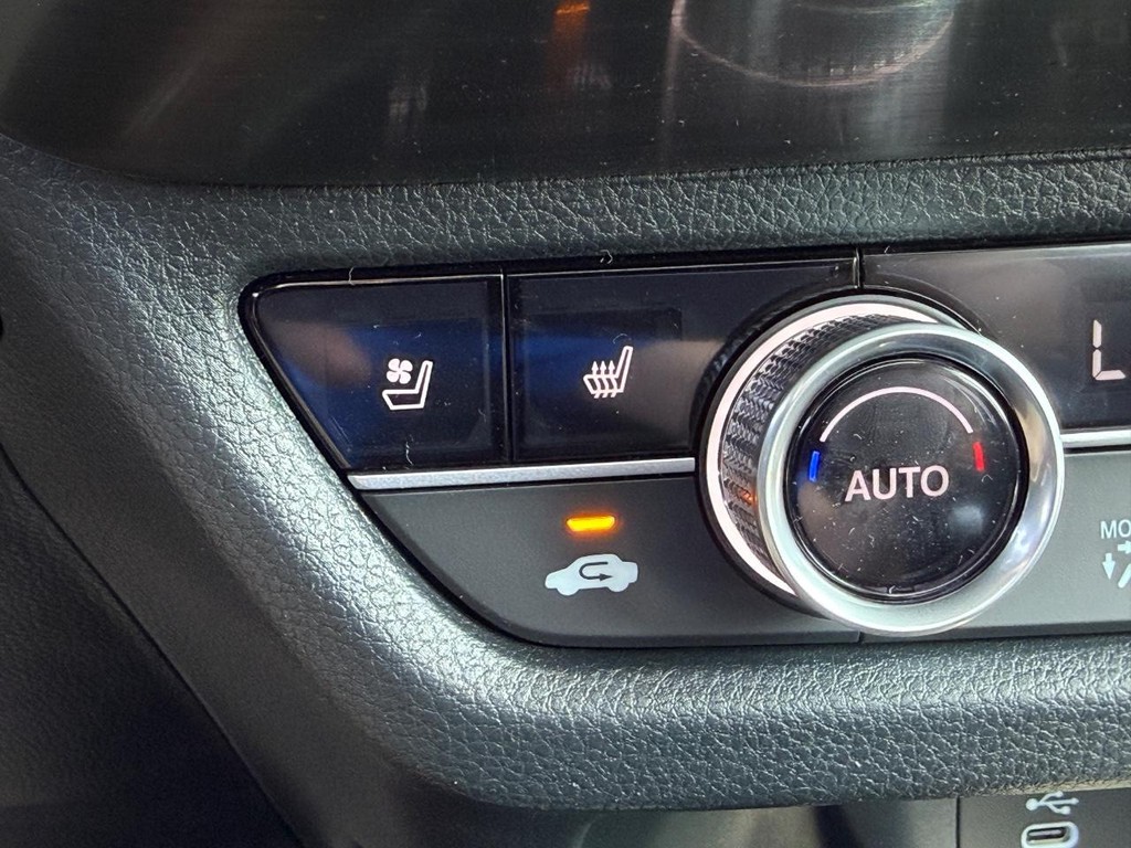 Acura ADX Vehicle Full-screen Gallery Image 17