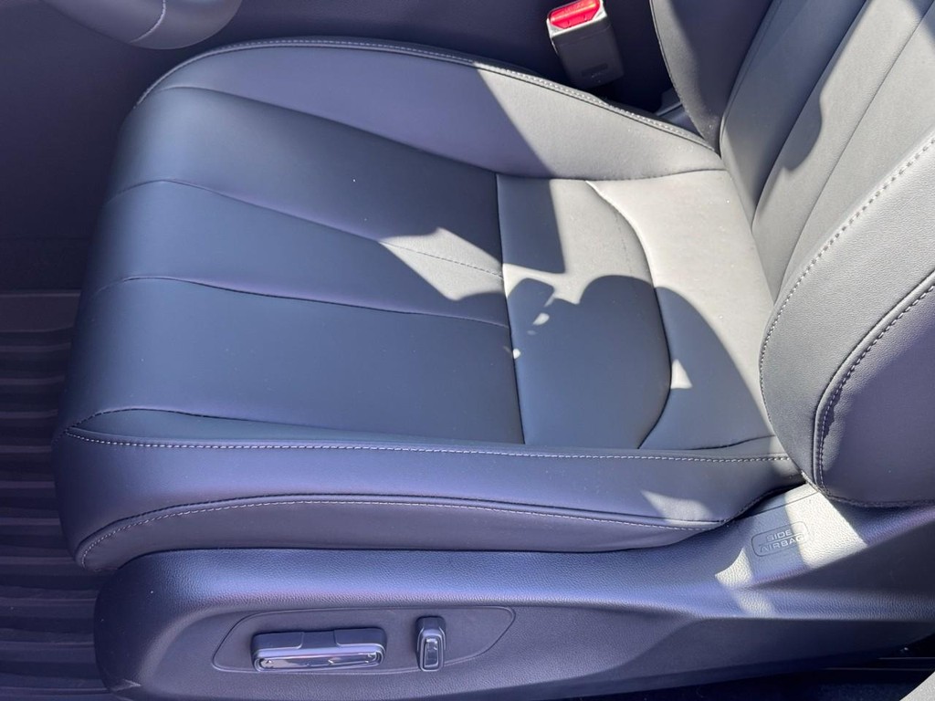 Acura ADX Vehicle Full-screen Gallery Image 10