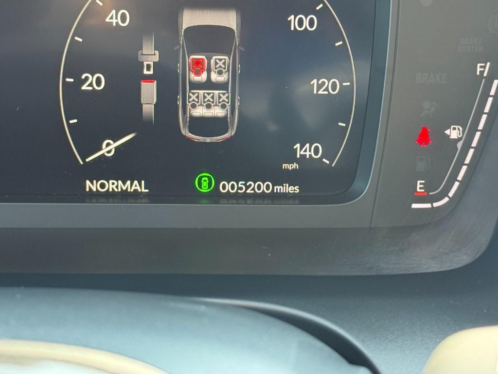 Acura ADX Vehicle Full-screen Gallery Image 21