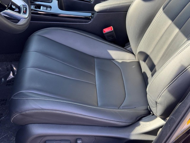 Acura Integra Vehicle Full-screen Gallery Image 16