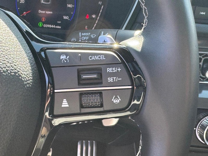 Acura Integra Vehicle Full-screen Gallery Image 18