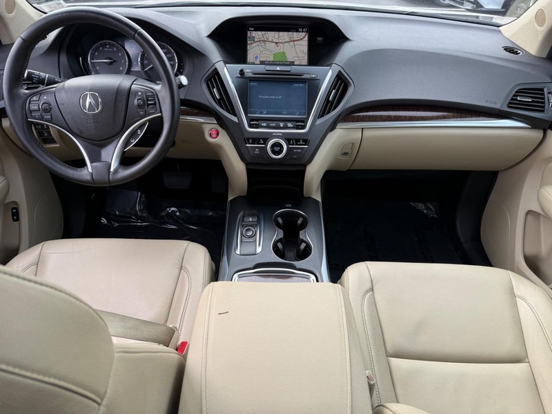 Acura MDX Vehicle Full-screen Gallery Image 11