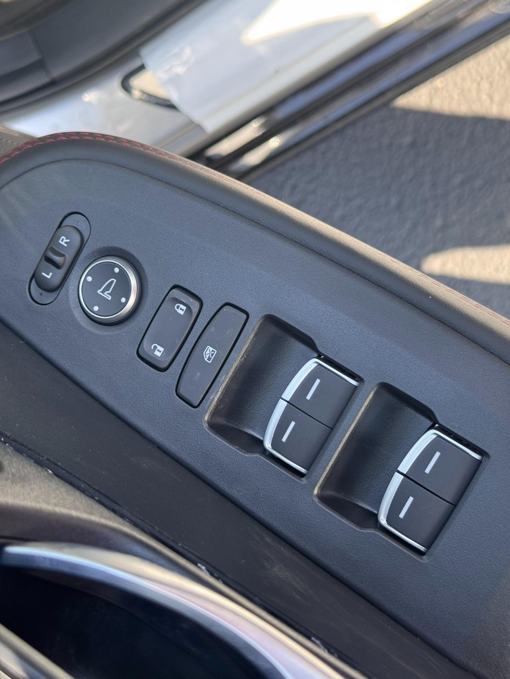 Acura ADX Vehicle Full-screen Gallery Image 10