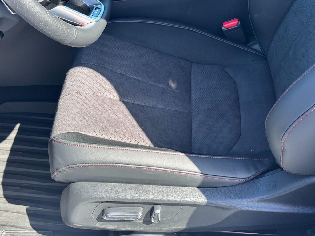 Acura ADX Vehicle Full-screen Gallery Image 11