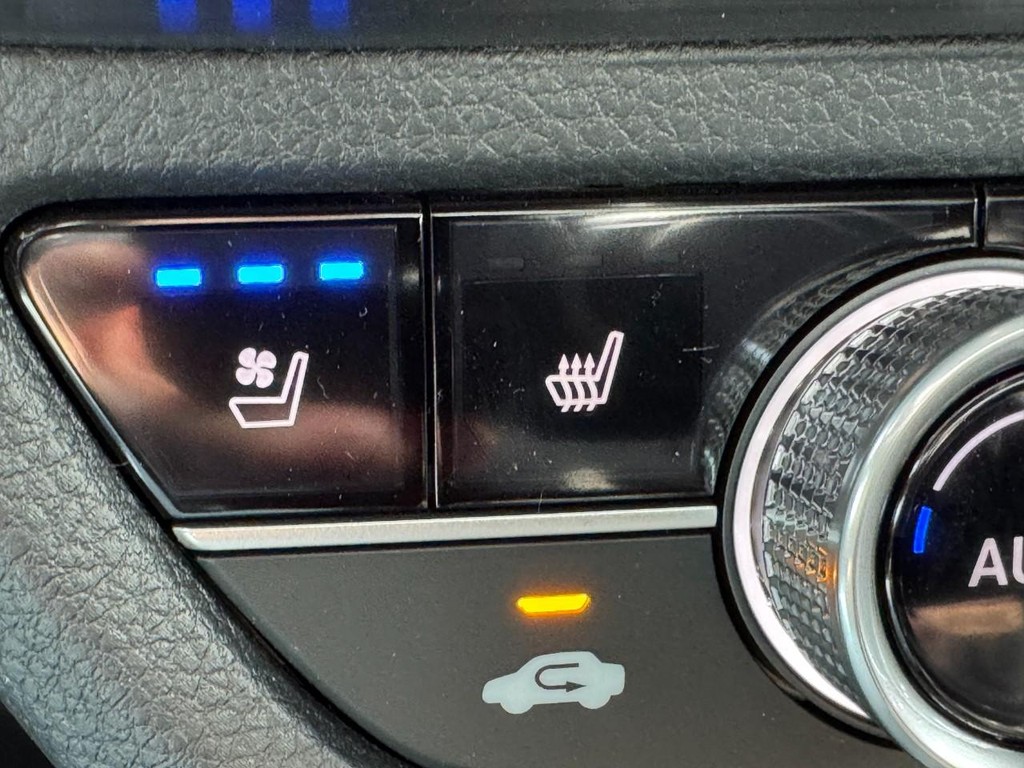 Acura ADX Vehicle Full-screen Gallery Image 16