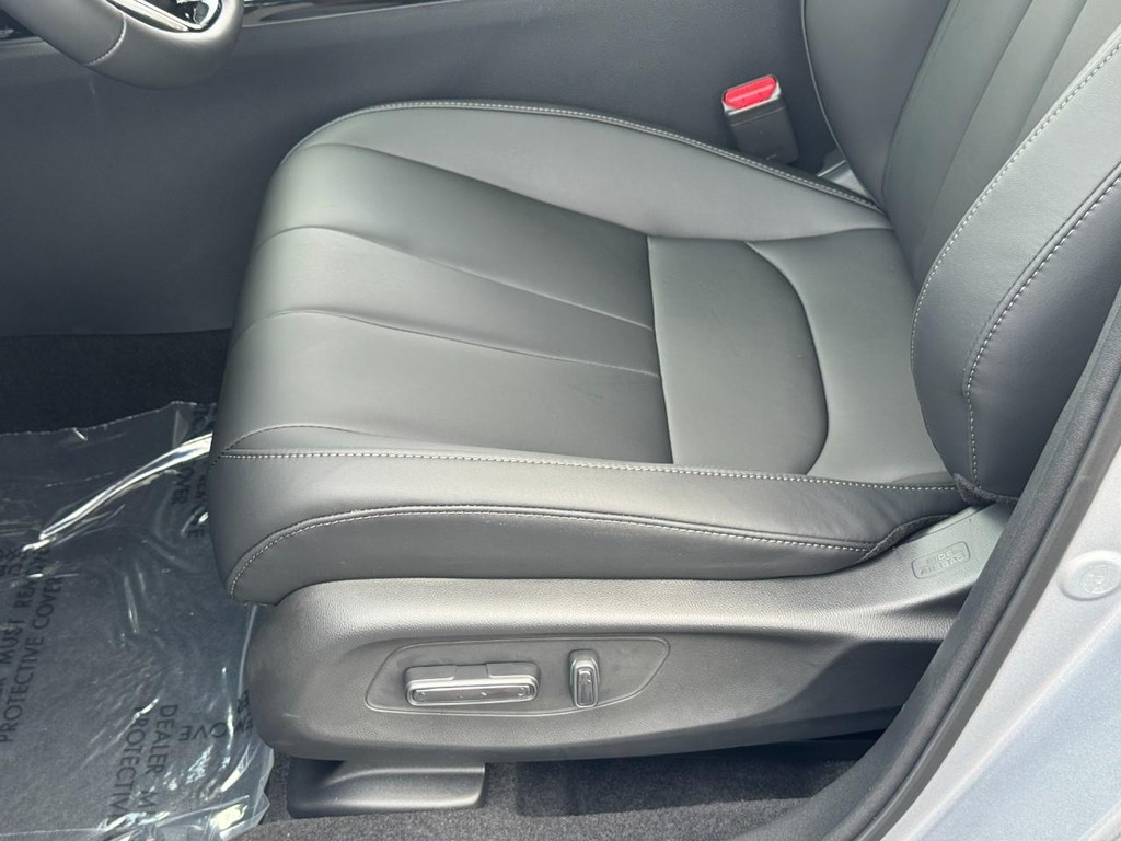 Acura ADX Vehicle Full-screen Gallery Image 16