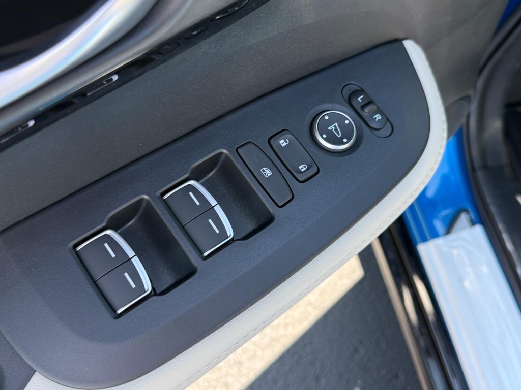Acura ADX Vehicle Full-screen Gallery Image 10