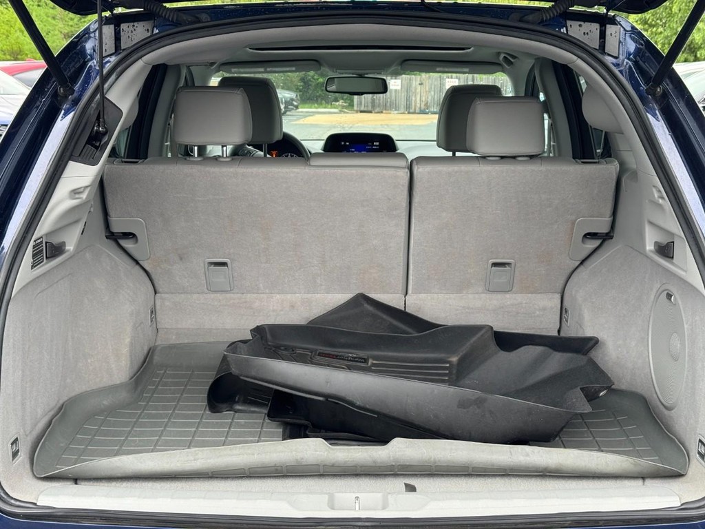 Acura RDX Vehicle Full-screen Gallery Image 04