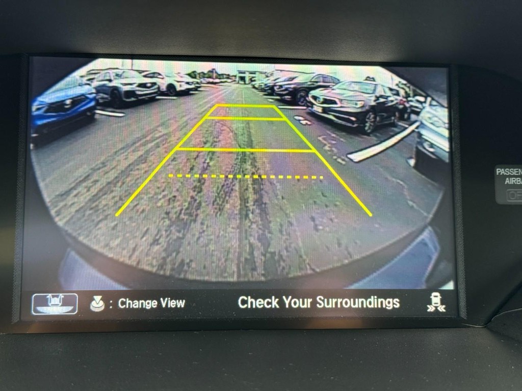 Acura RDX Vehicle Full-screen Gallery Image 21