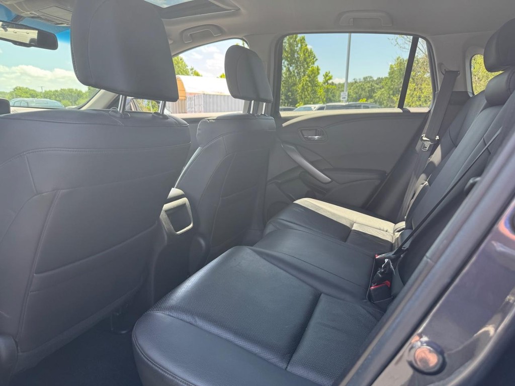 Acura RDX Vehicle Full-screen Gallery Image 10
