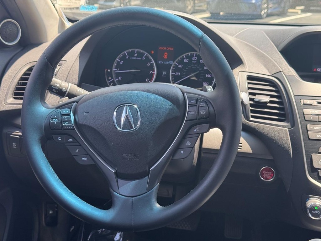 Acura RDX Vehicle Full-screen Gallery Image 12