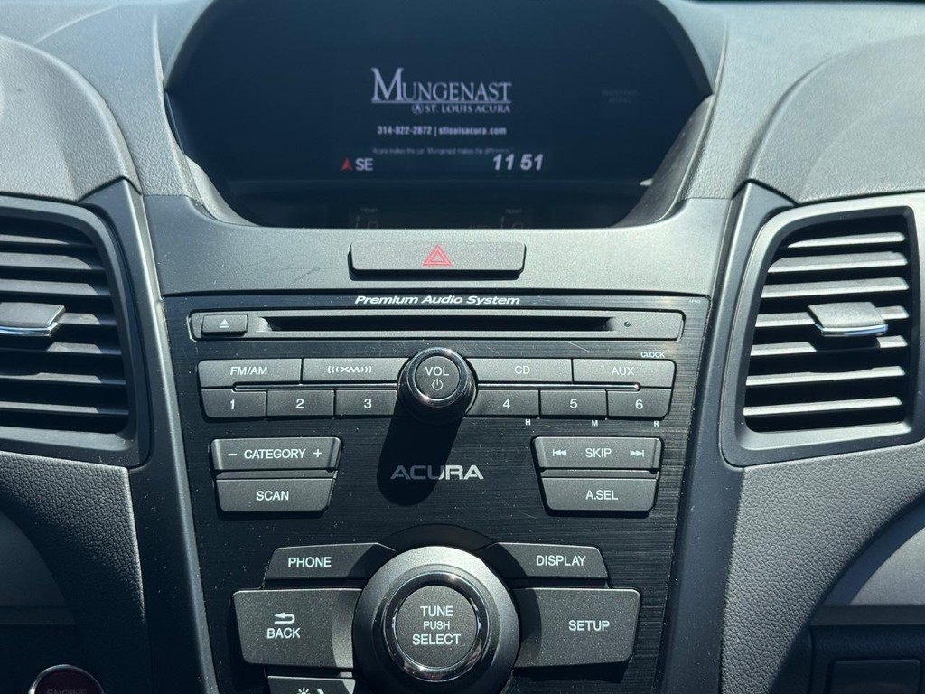 Acura RDX Vehicle Full-screen Gallery Image 13