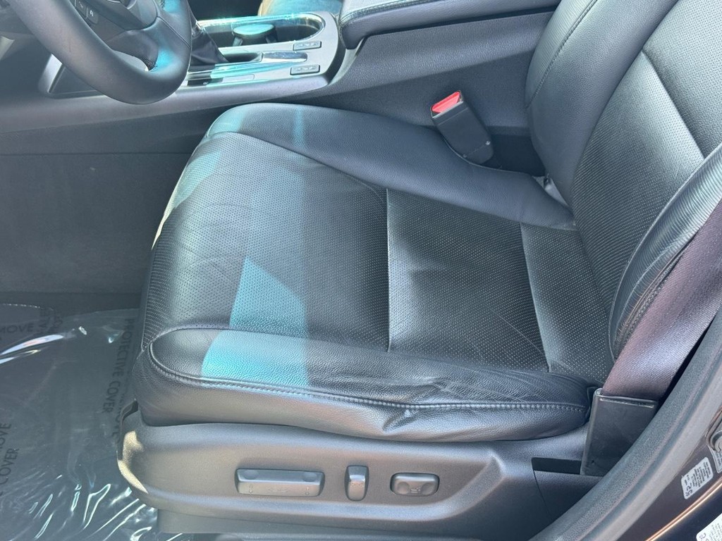 Acura RDX Vehicle Full-screen Gallery Image 17