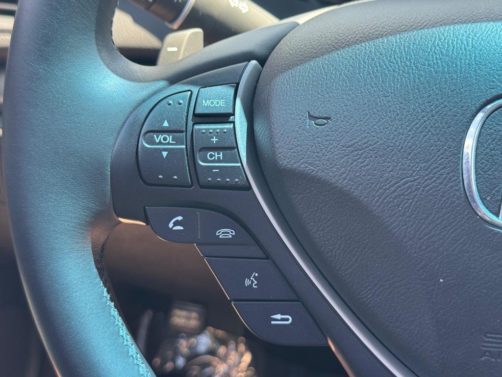 Acura RDX Vehicle Full-screen Gallery Image 18