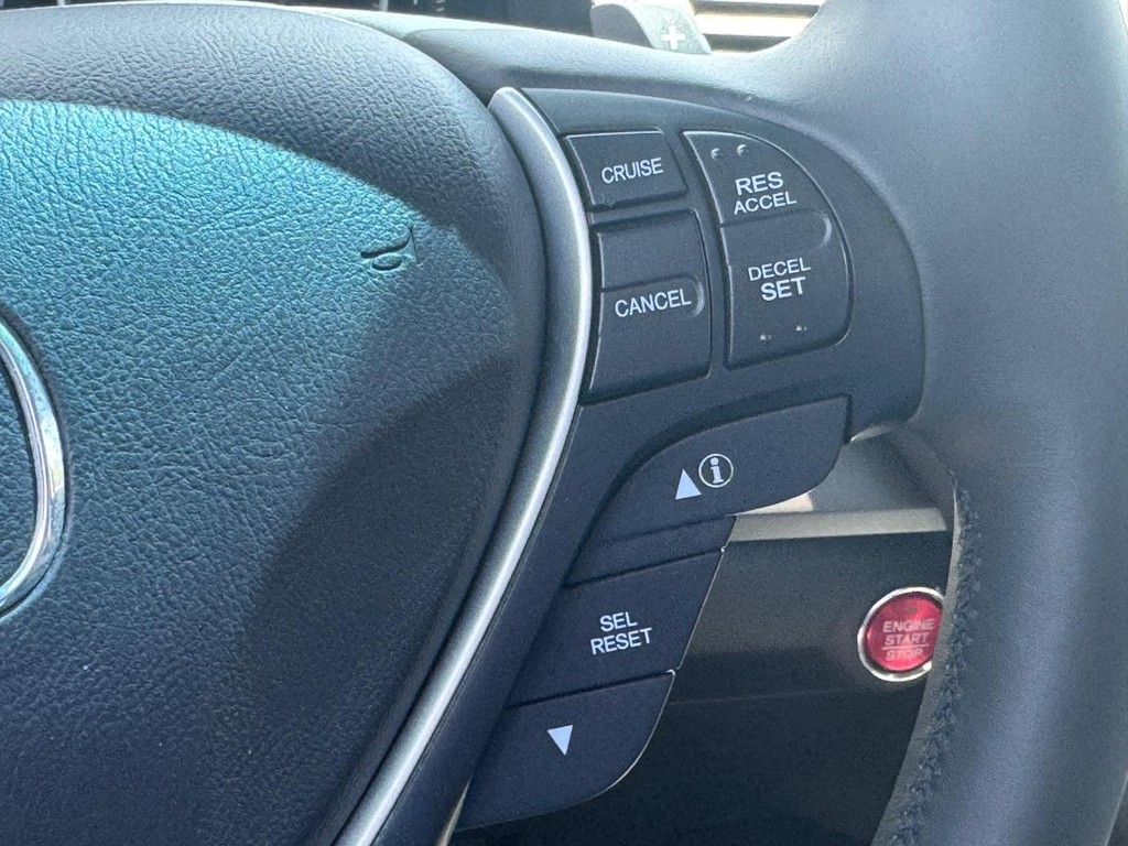 Acura RDX Vehicle Full-screen Gallery Image 19