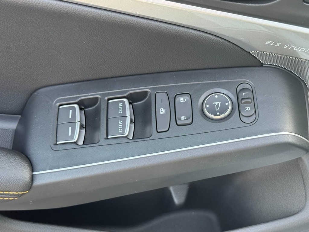 Acura Integra Vehicle Full-screen Gallery Image 17