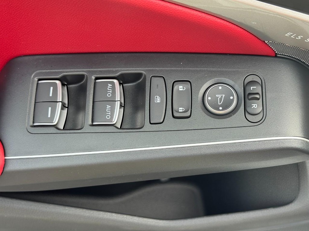 Acura Integra Vehicle Full-screen Gallery Image 17