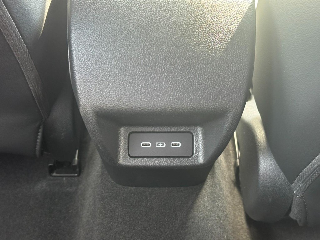 Acura Integra Vehicle Full-screen Gallery Image 12