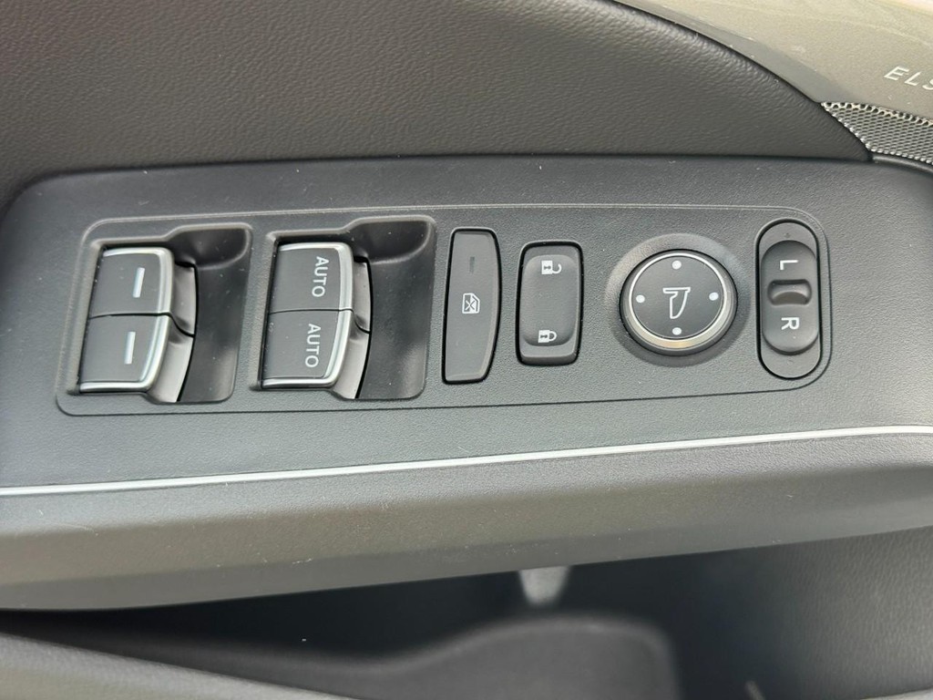 Acura Integra Vehicle Full-screen Gallery Image 17