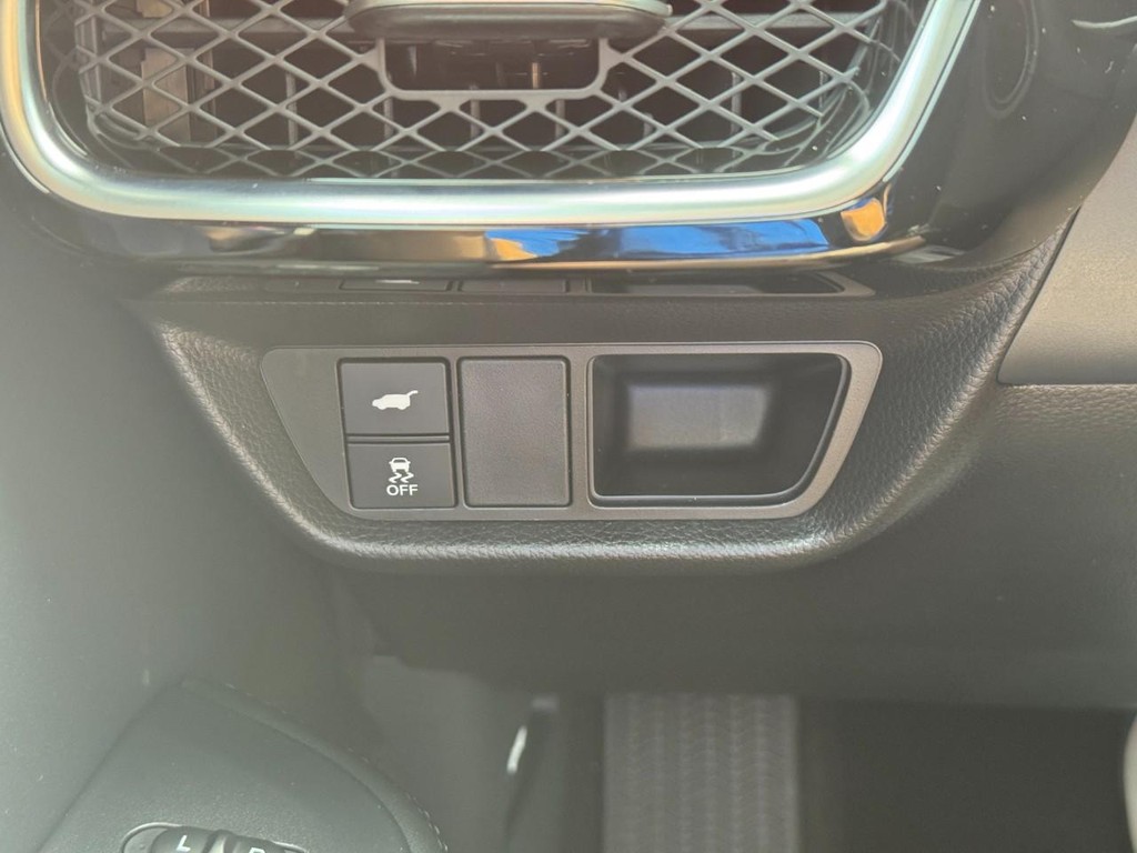Acura ADX Vehicle Full-screen Gallery Image 17