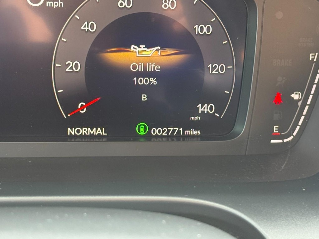 Acura ADX Vehicle Full-screen Gallery Image 23