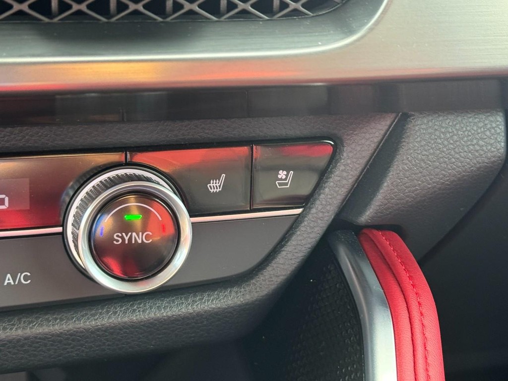 Acura ADX Vehicle Full-screen Gallery Image 25