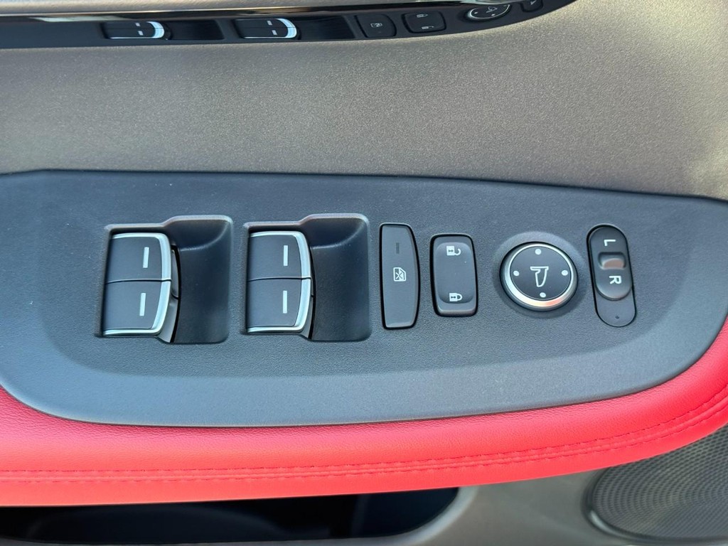 Acura ADX Vehicle Full-screen Gallery Image 17