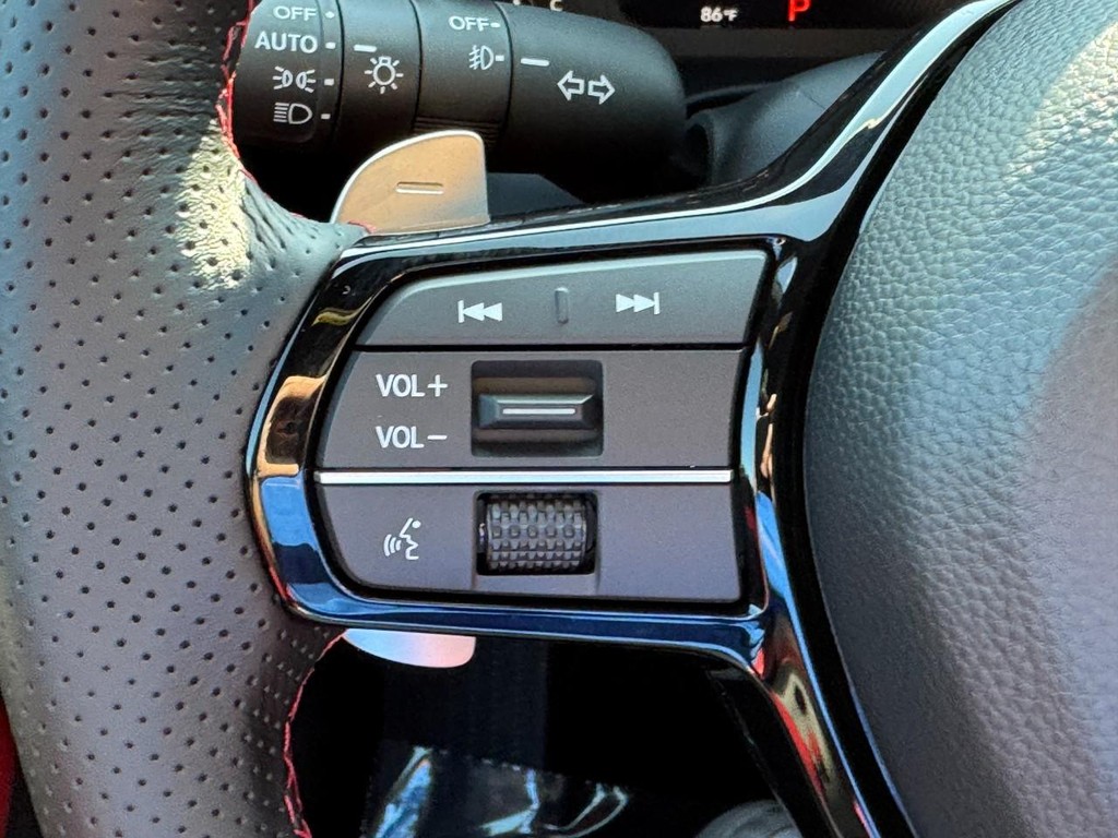Acura ADX Vehicle Full-screen Gallery Image 20