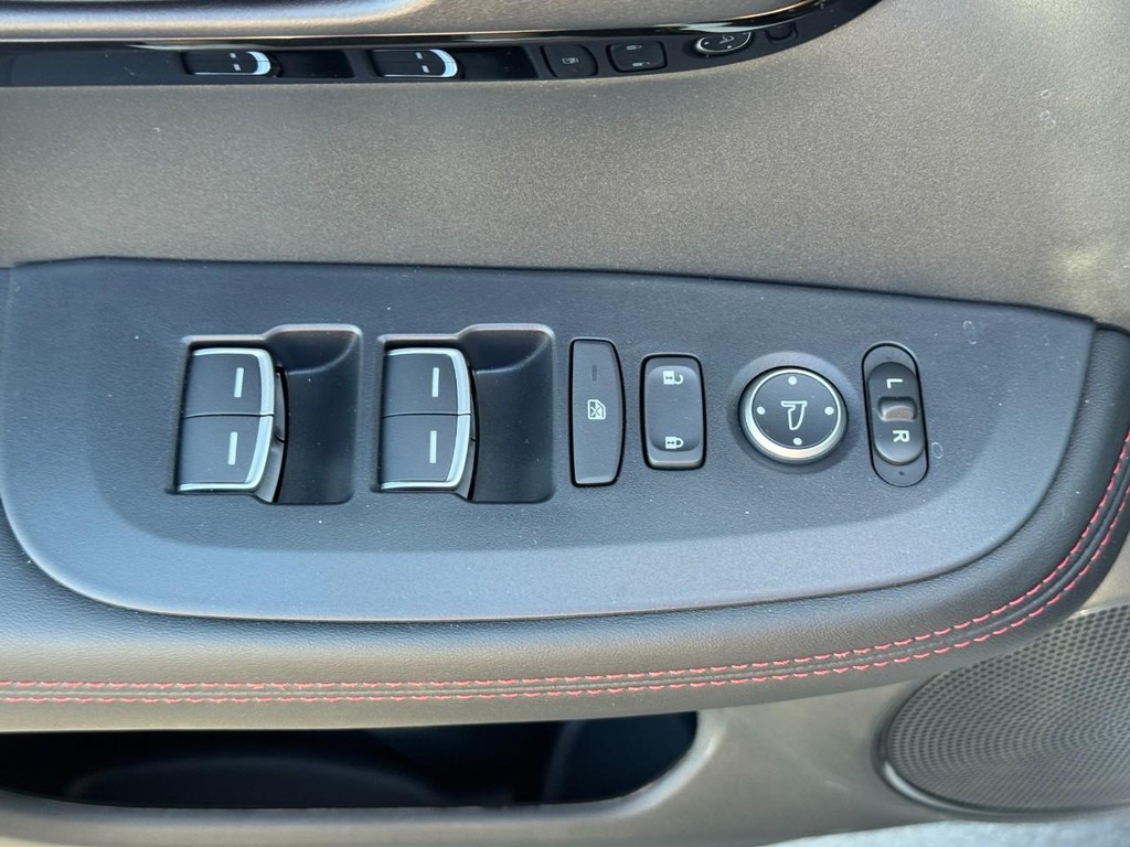 Acura ADX Vehicle Full-screen Gallery Image 17