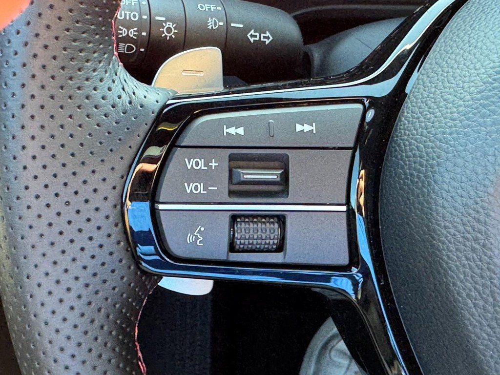 Acura ADX Vehicle Full-screen Gallery Image 20