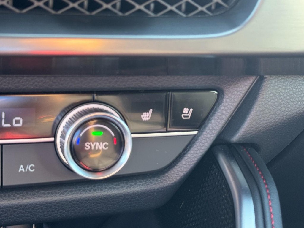 Acura ADX Vehicle Full-screen Gallery Image 25
