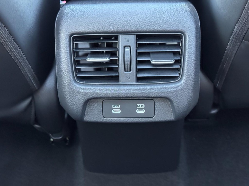 Acura ADX Vehicle Full-screen Gallery Image 12