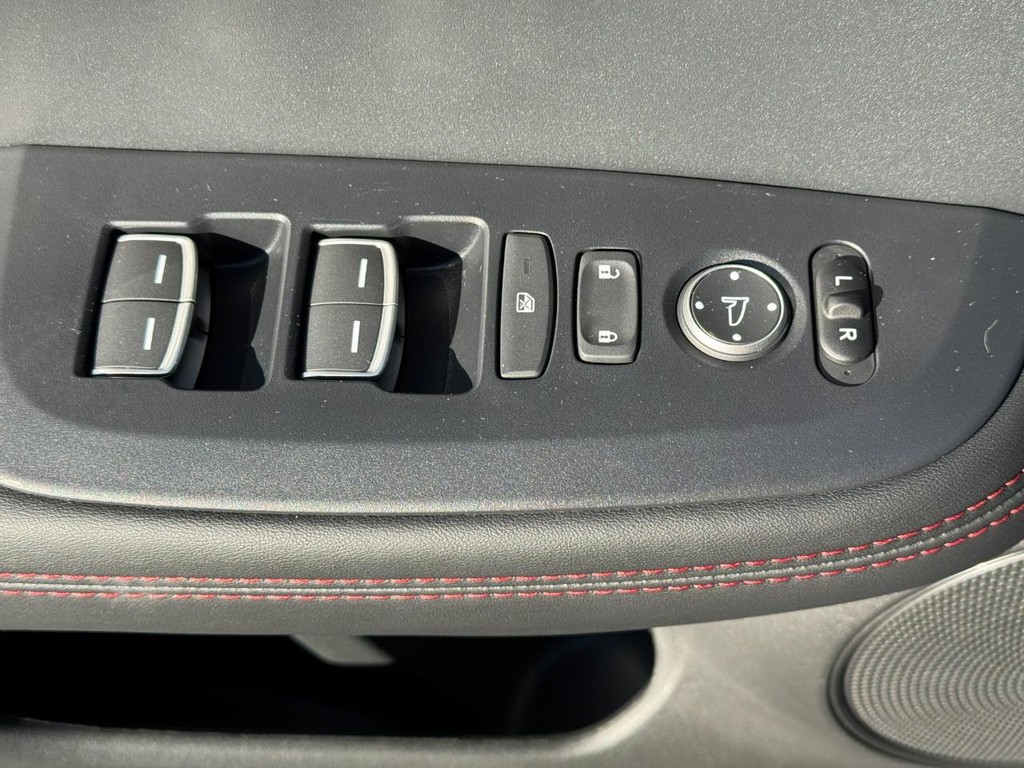 Acura ADX Vehicle Full-screen Gallery Image 17