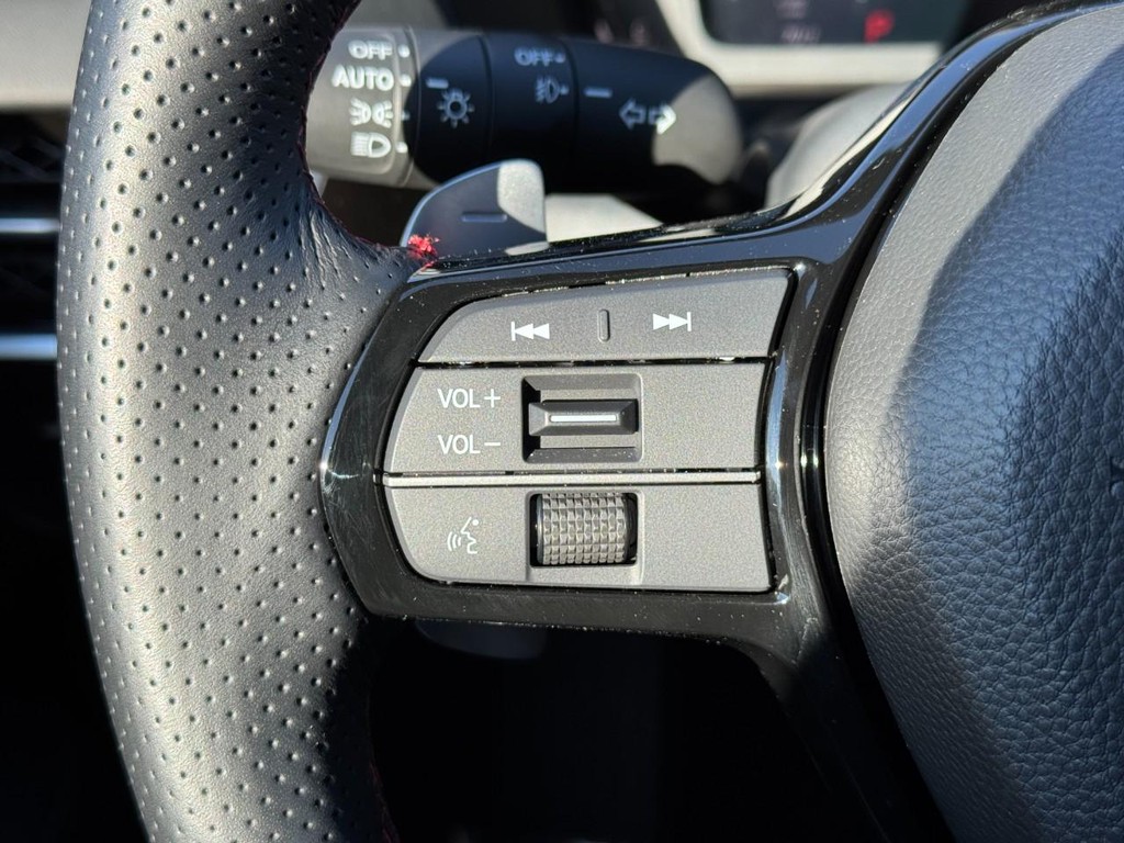 Acura ADX Vehicle Full-screen Gallery Image 20