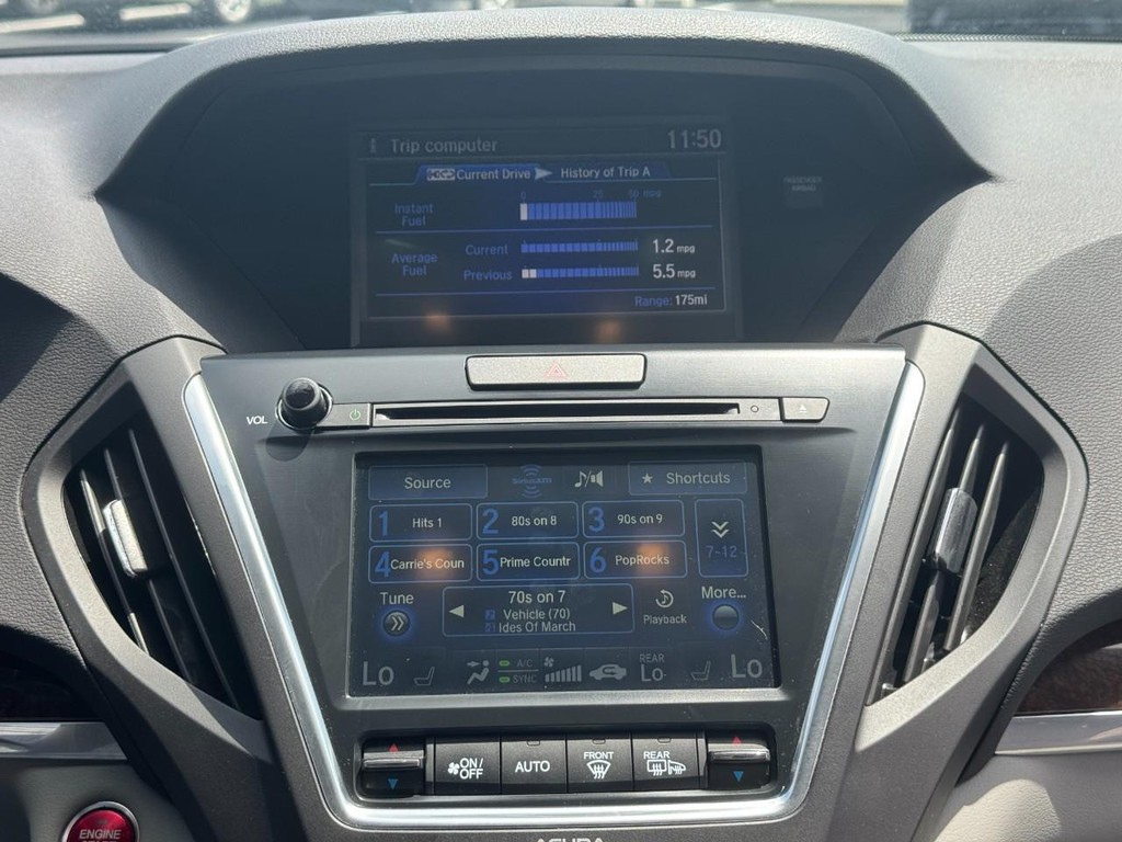 Acura MDX Vehicle Full-screen Gallery Image 15