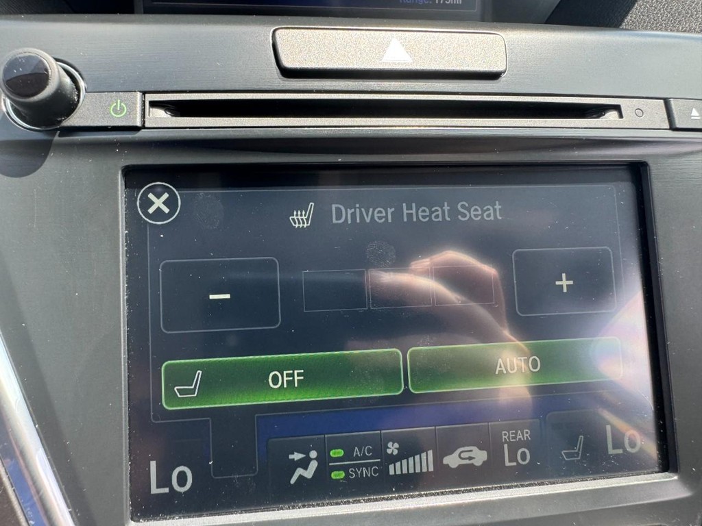 Acura MDX Vehicle Full-screen Gallery Image 24