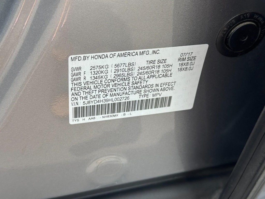 Acura MDX Vehicle Full-screen Gallery Image 26