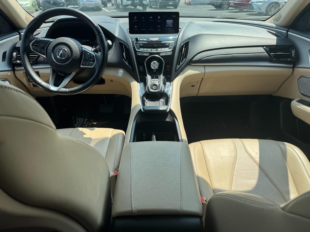 Acura RDX Vehicle Full-screen Gallery Image 12