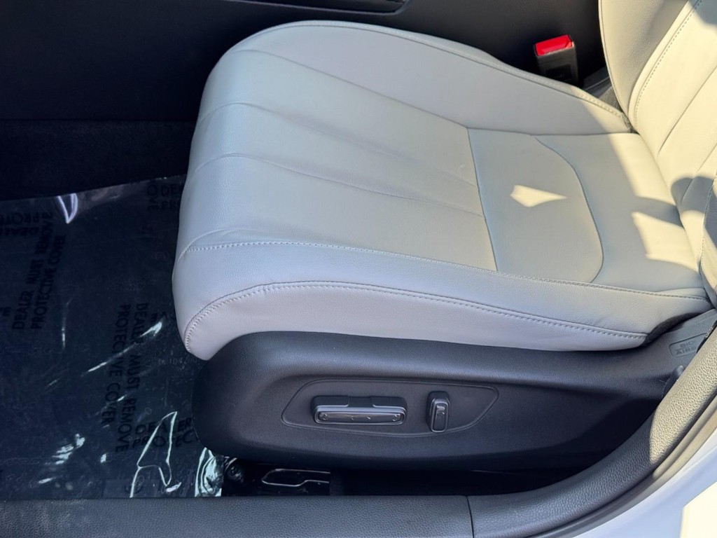 Acura Integra Vehicle Full-screen Gallery Image 16
