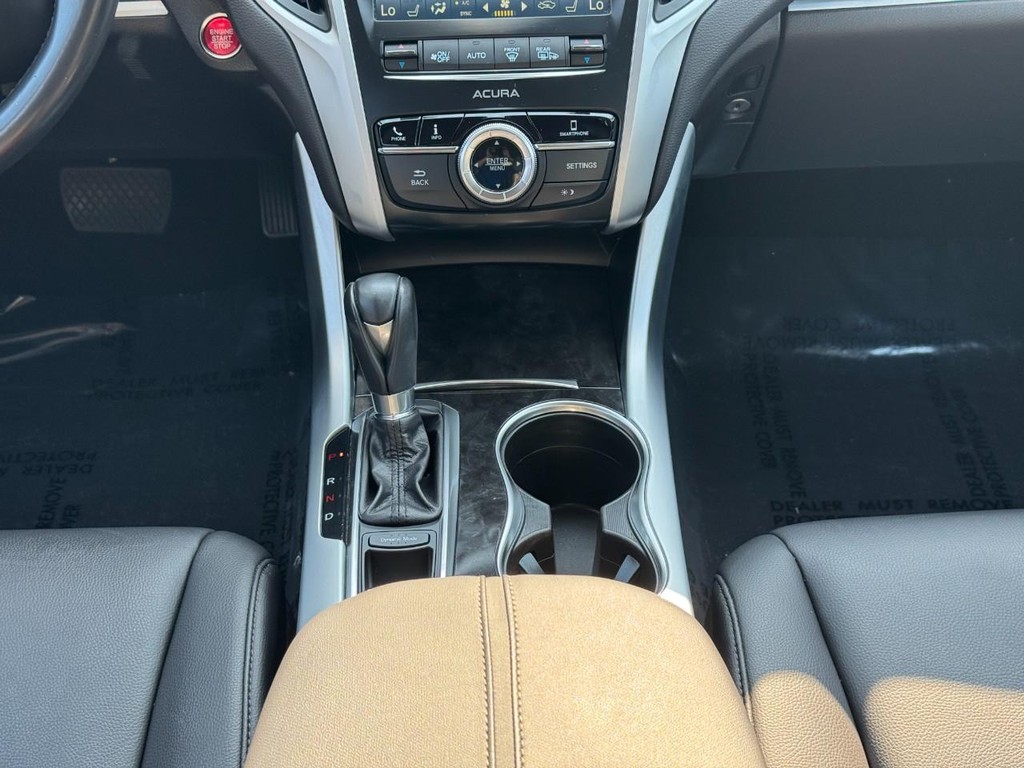 Acura TLX Vehicle Full-screen Gallery Image 14