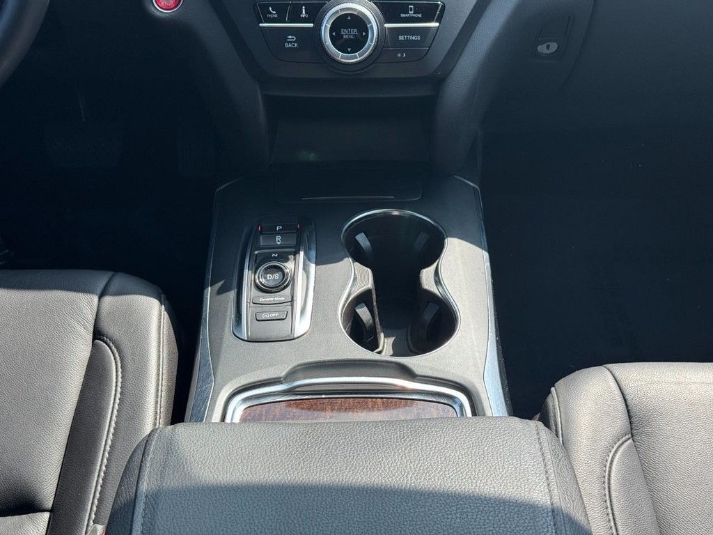 Acura MDX Vehicle Full-screen Gallery Image 16
