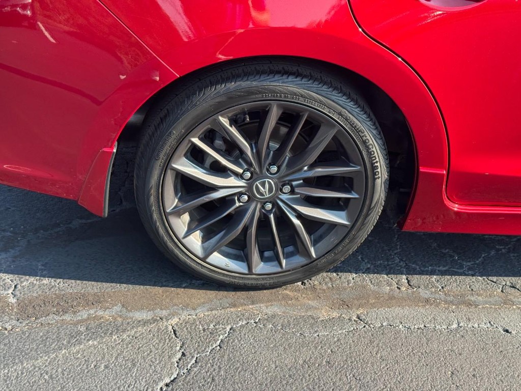 Acura ILX Vehicle Full-screen Gallery Image 08