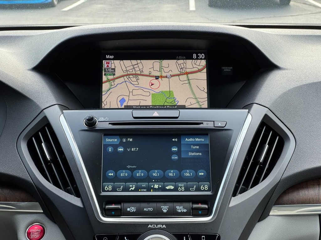 Acura MDX Vehicle Full-screen Gallery Image 15